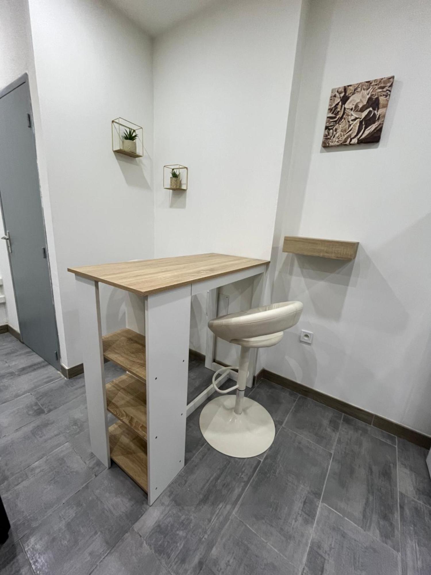 Grand Studio Lunel  Exterior foto